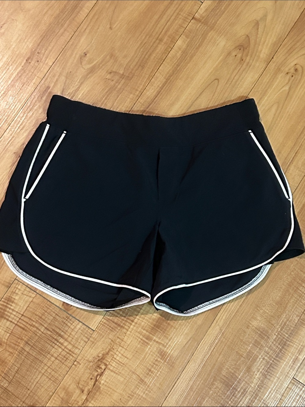 Athleta Brooklyn Lux Black Athletic Shorts with White Trim Size 2